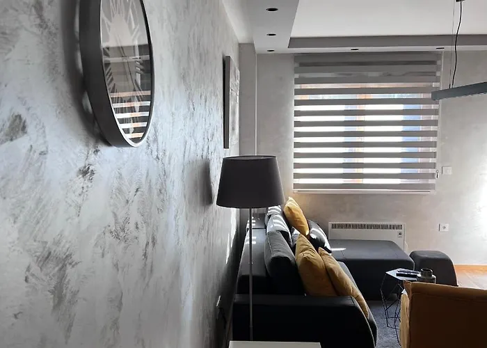 Ns In 아파트 즐라티보