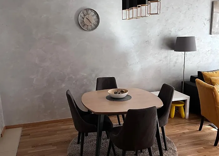 Ns In 아파트 즐라티보